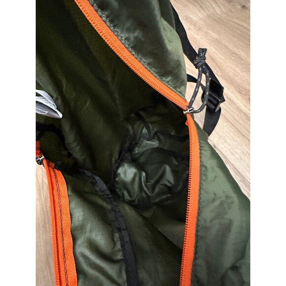 Columbia Dark Green Lightweight Packable Backpack - Picture 3 of 3